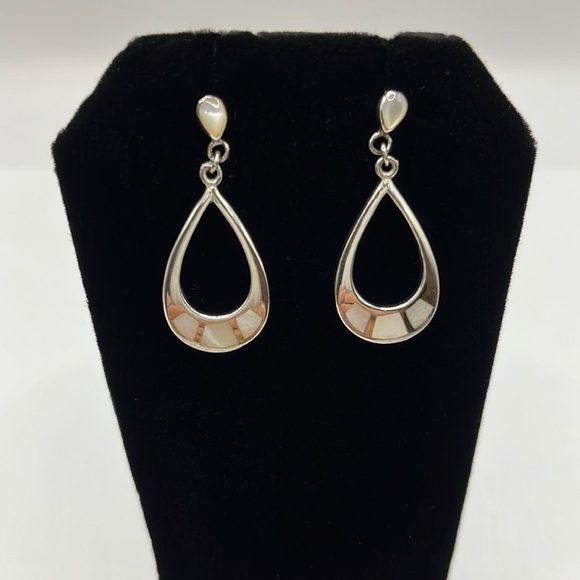 Teardrop Earrings with Pearl Inlay stone. 925 Pierced - Picture 1 of 9